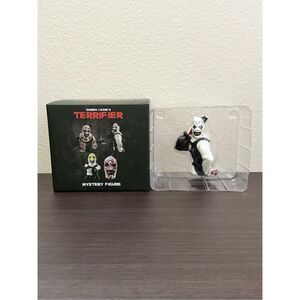 Terrifier Art The Clown Open Blind Box Mystery Figure - Art Posing